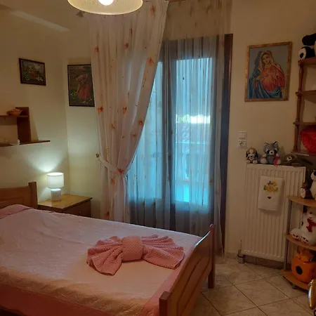 Areti's Garden Apartment