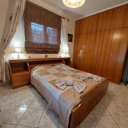 Areti's Garden Lägenhet *