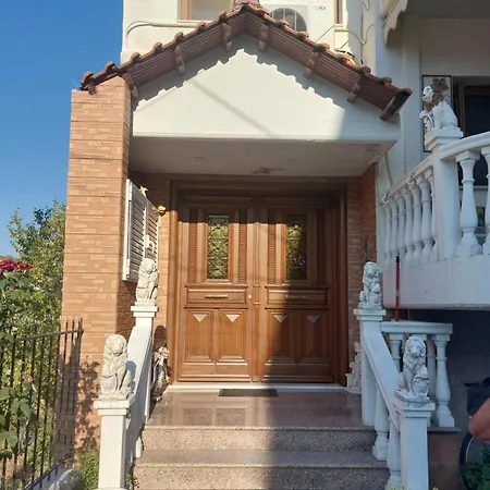 Areti's Garden 칼람파카