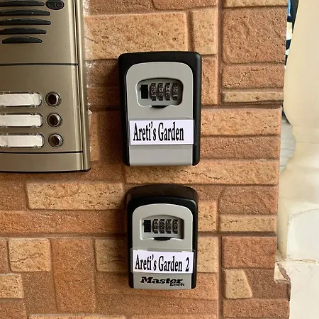 Areti's Garden 아파트