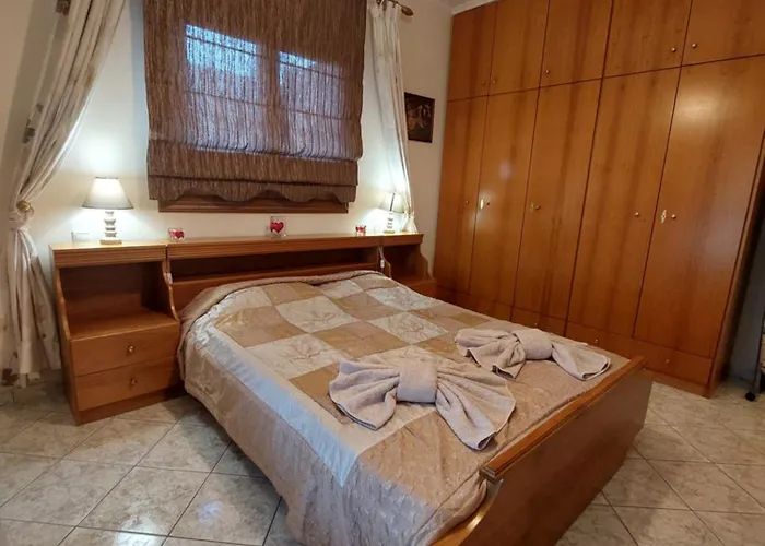 Areti's Garden Apartament *